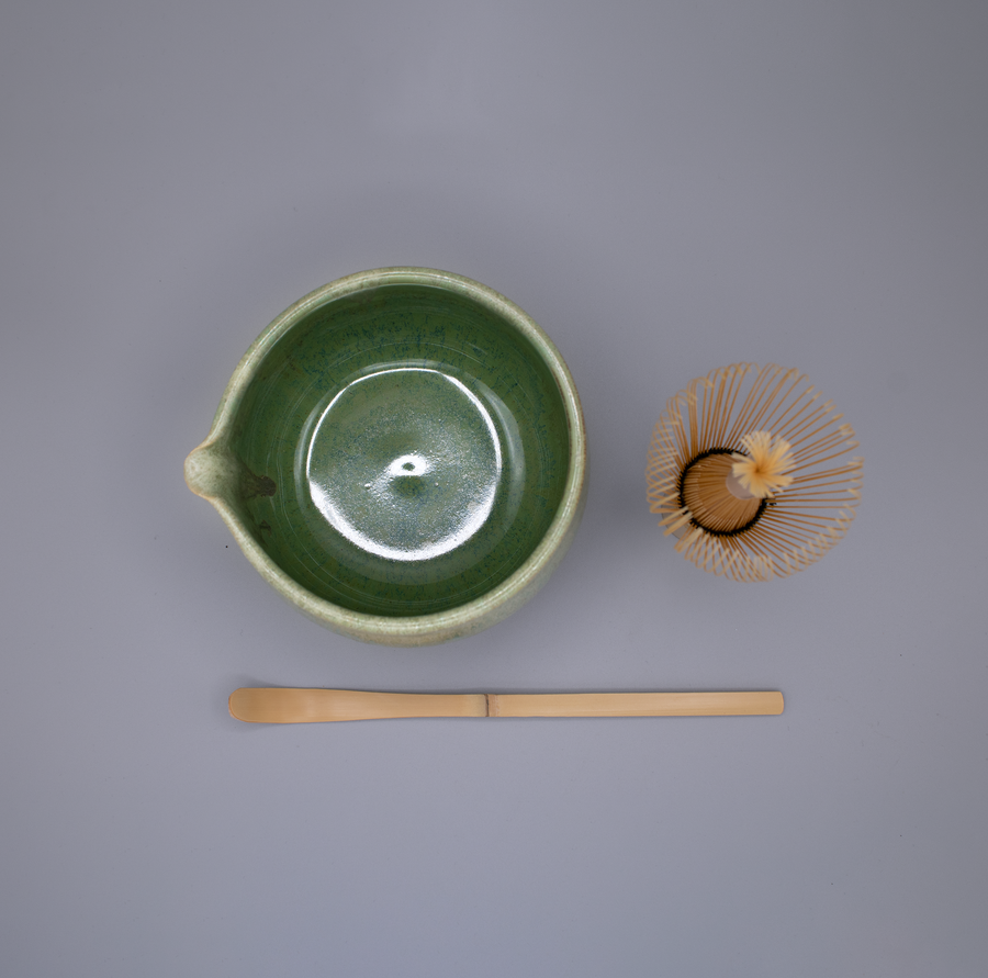 Katakuchi Chawan Gin con Vertedero / Pieza única, hecha a mano