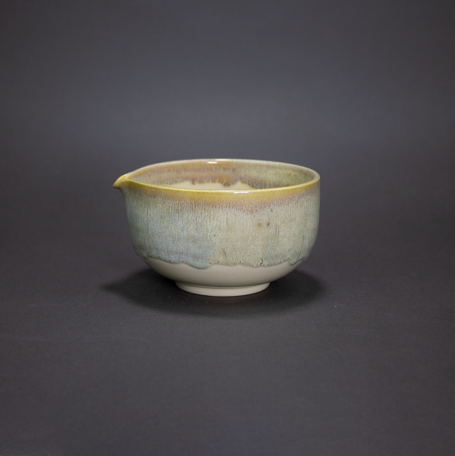 Katakuchi Chawan Fomu con Vertedero / Pieza única, hecha a mano