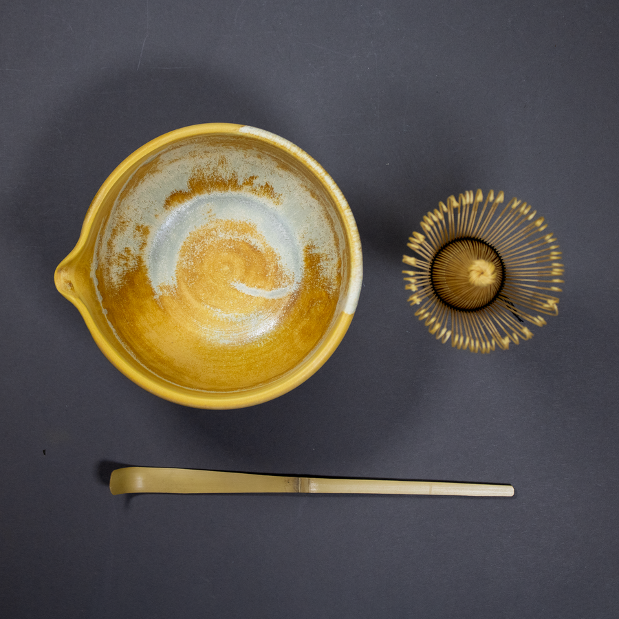 Katakuchi Chawan Hanii con Vertedero / Pieza única, hecha a mano