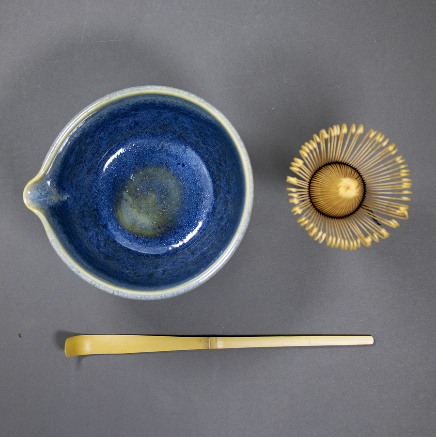 Katakuchi Chawan Haru con Vertedero / Pieza única, hecha a mano