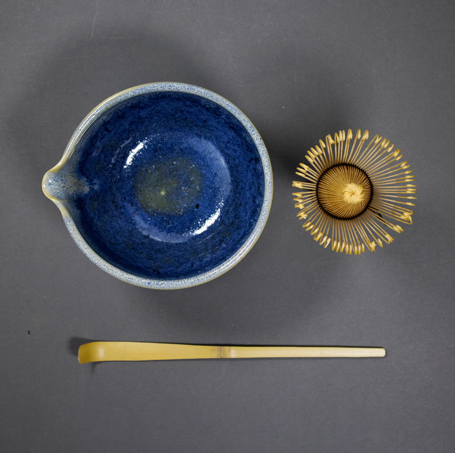 Katakuchi Chawan Kawa con Vertedero / Pieza única, hecha a mano
