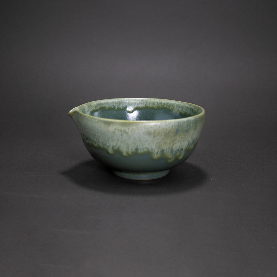 Katakuchi Chawan Koke con Vertedero / Pieza única, hecha a mano