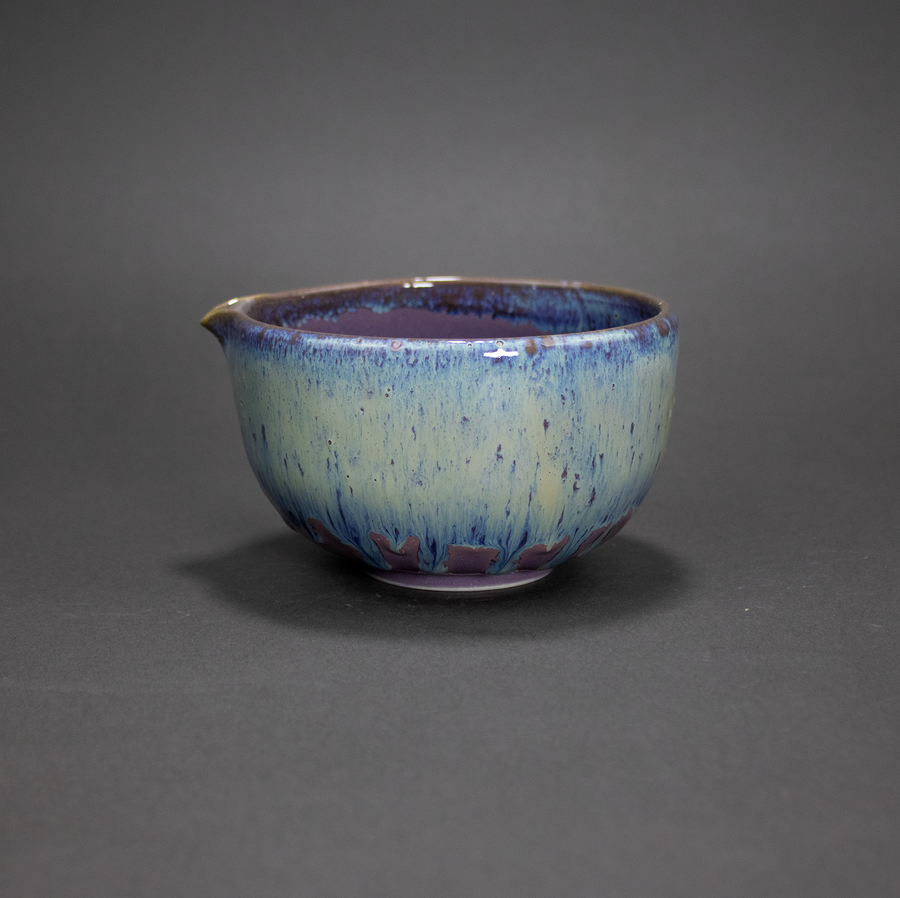 Katakuchi Chawan Raira-ku con Vertedero / Pieza única, hecha a mano