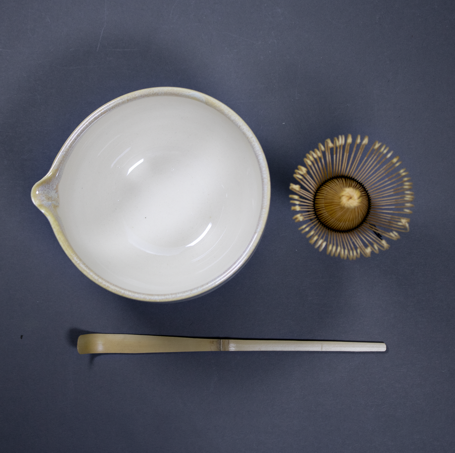 Katakuchi Chawan Yuki con Vertedero / Pieza única, hecha a mano (Copia)