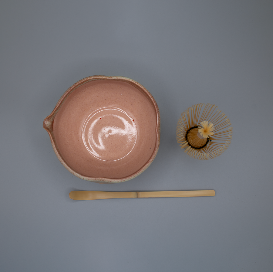 Katakuchi Chawan Koii con Vertedero / Pieza única, hecha a mano