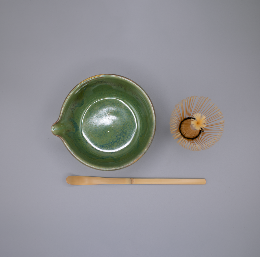 Katakuchi Chawan Kokestsuna con Vertedero / Pieza única, hecha a mano