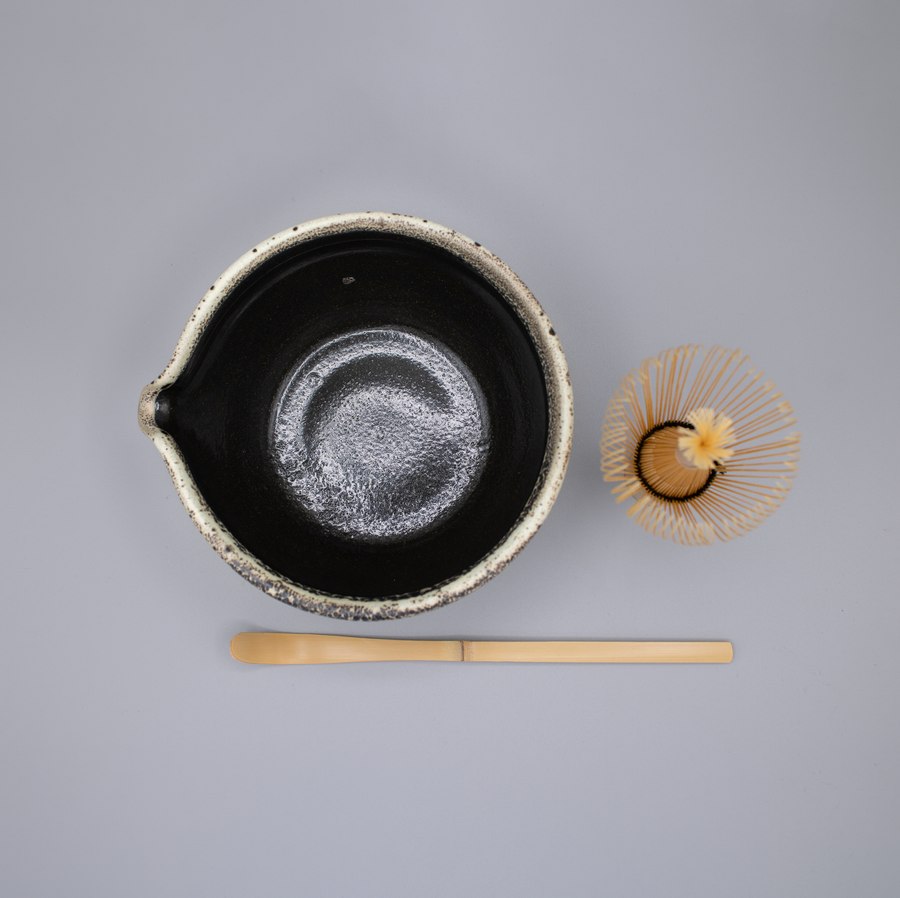 Katakuchi Chawan Shin'en con Vertedero / Pieza única, hecha a mano